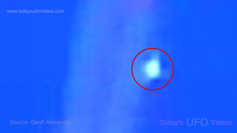 Plane or UFO Captured in Chemtrail Over Liverpool Scotland